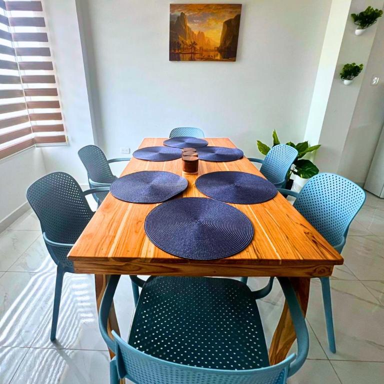 Casa Familiar a Pasos del Mar Playa y Felicidad - Three-Bedroom House - 33