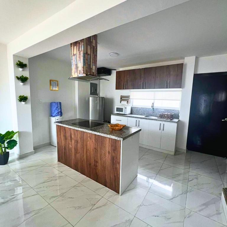 Casa Familiar a Pasos del Mar Playa y Felicidad - Three-Bedroom House - 37