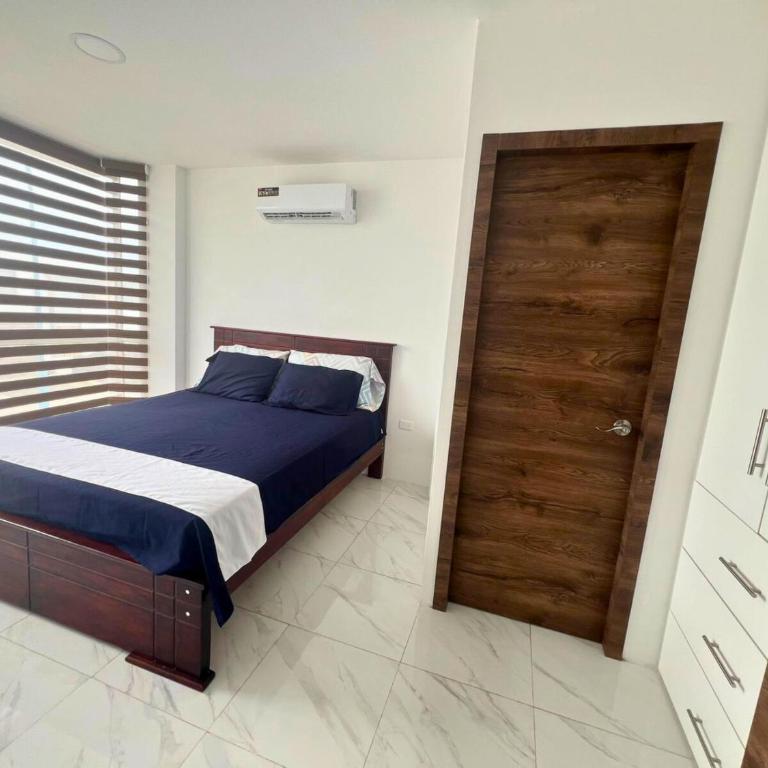Casa Familiar a Pasos del Mar Playa y Felicidad - Three-Bedroom House - 52