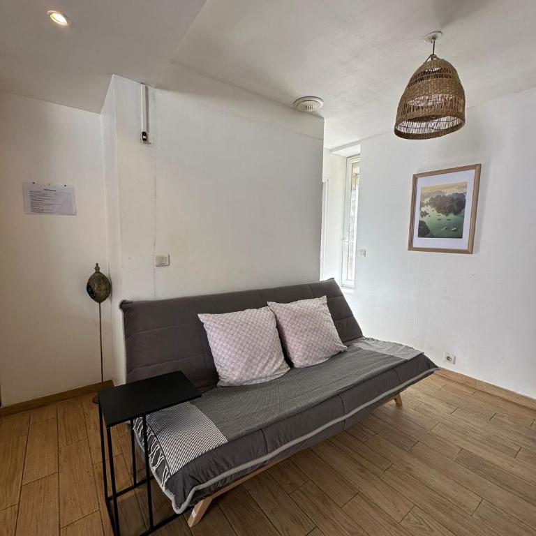 P2 Nîmes ,7 rue Saint Catherine - Apartamento de 1 dormitorio - 1