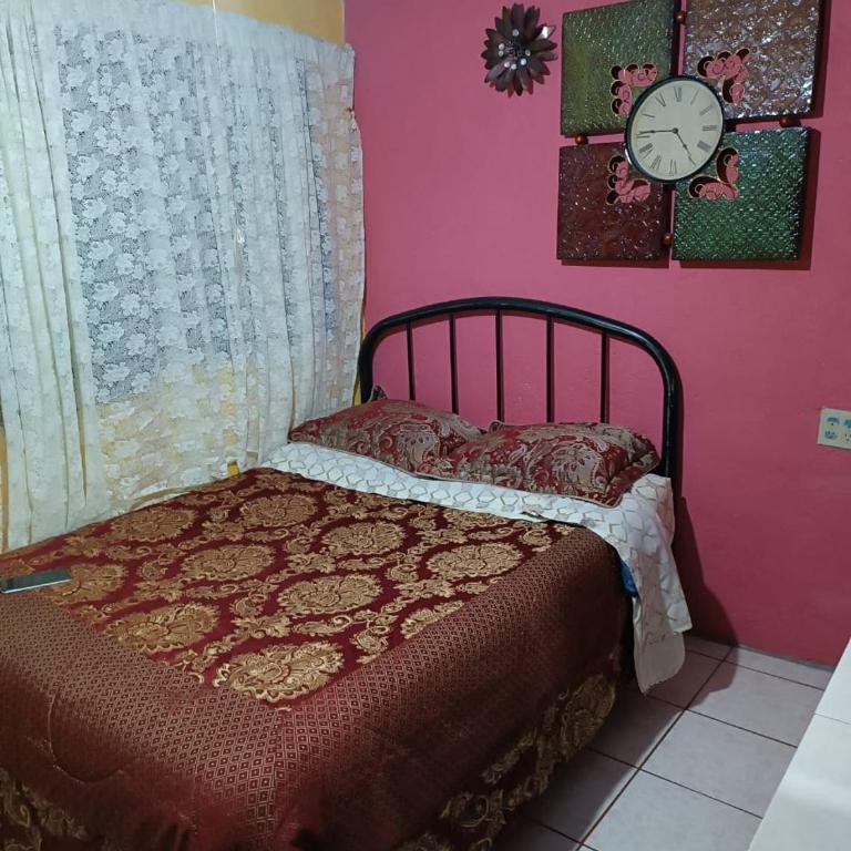 Hospedaje Barato Mi Casita de Colores - Budget Double Room - 2