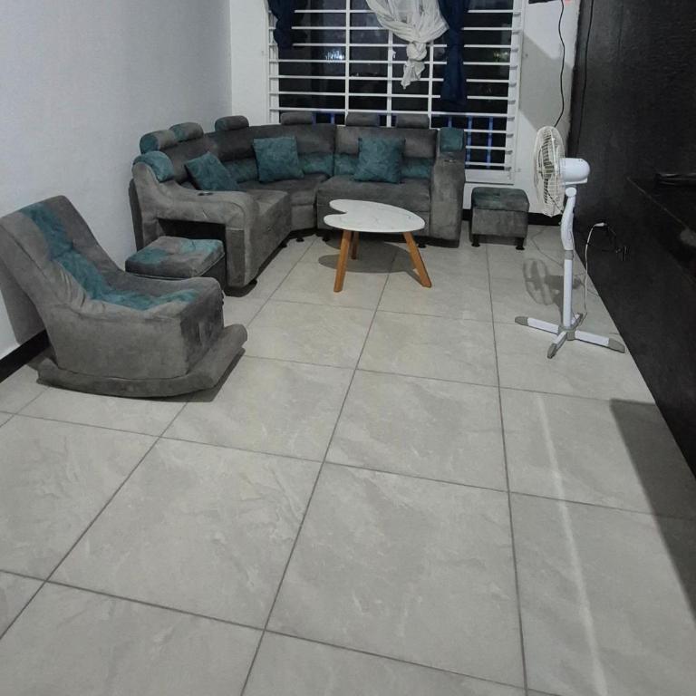 Conjuntos Altos Del Jordan - Apartamento de 1 dormitorio - 2