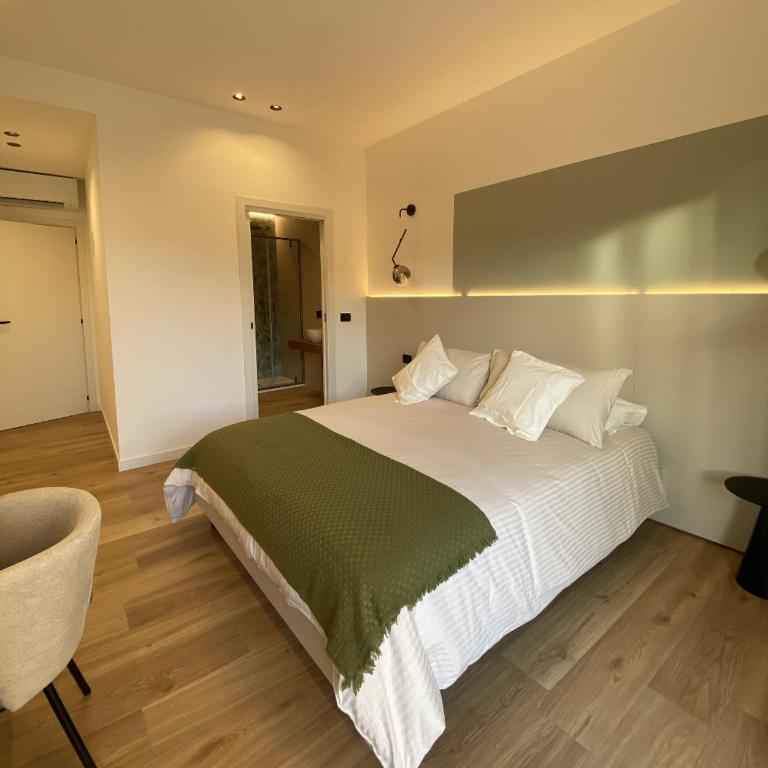 Primo Piano Acireale - Room & Relax - Camera Matrimoniale con Letto Supplementare - 4