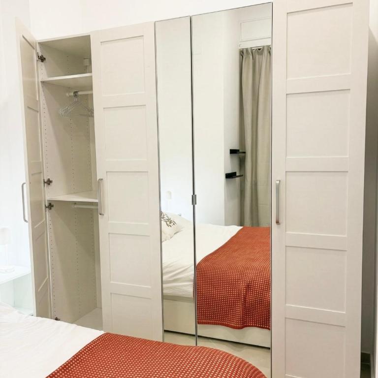 Across from the Turia Modern City Stay - Two-Bedroom Apartment - 8
