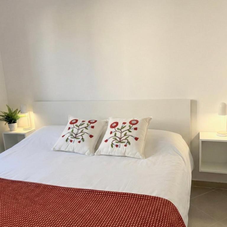 Across from the Turia Modern City Stay - Two-Bedroom Apartment - 9