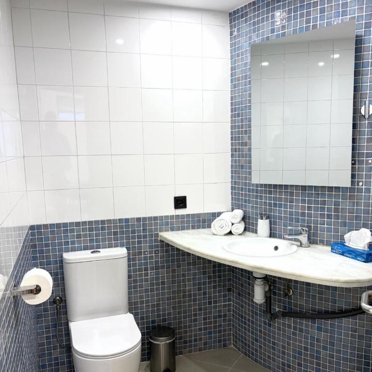 Across from the Turia Modern City Stay - Two-Bedroom Apartment - 29