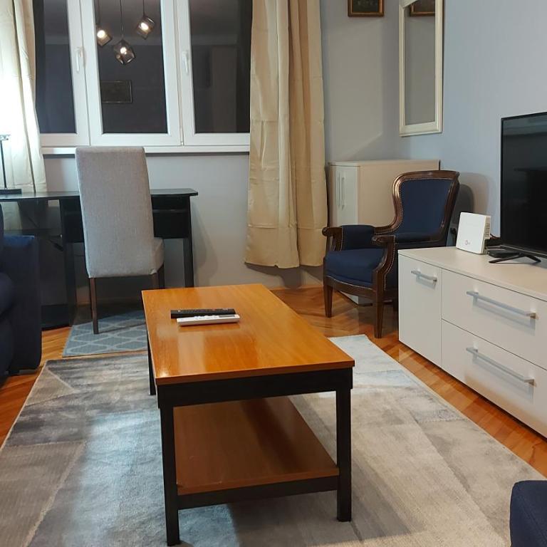 BY THE PARK free parking - Apartman - 7