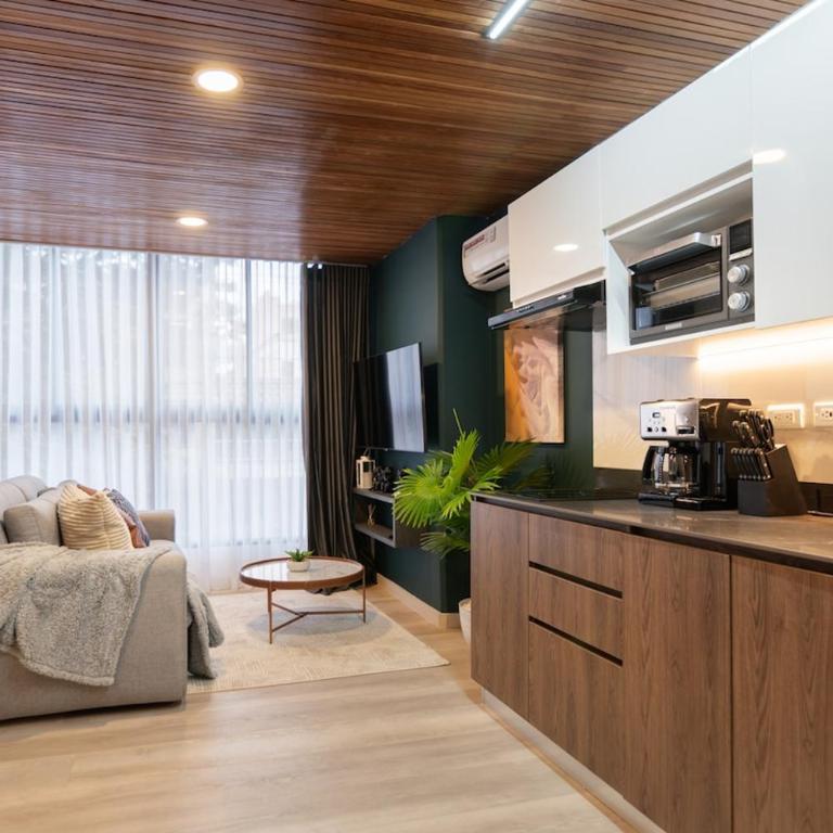 Manila Luxury Suites 201 - Two-Bedroom Apartment - 11