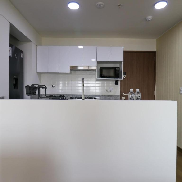 Stunning 2BR with Balcony & City Views - Two-Bedroom Deluxe Apartment with Balcony - 6
