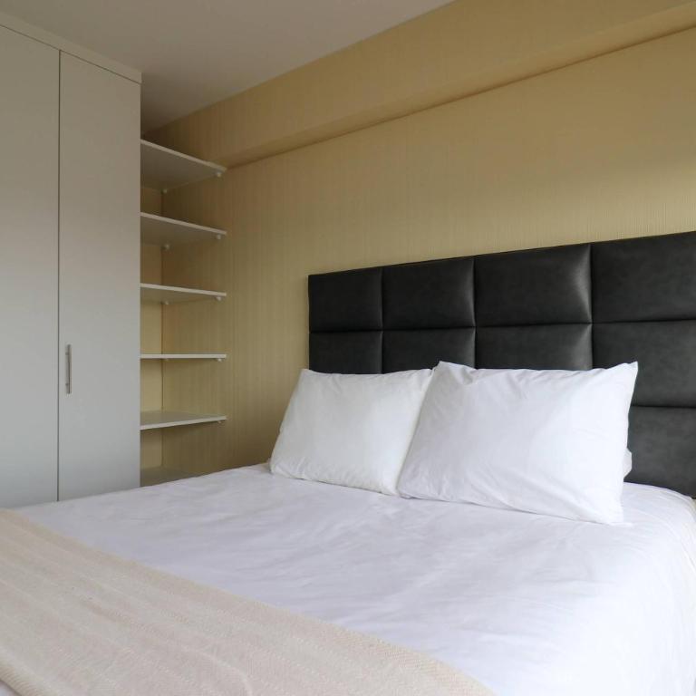 Stunning 2BR with Balcony & City Views - Two-Bedroom Deluxe Apartment with Balcony - 20