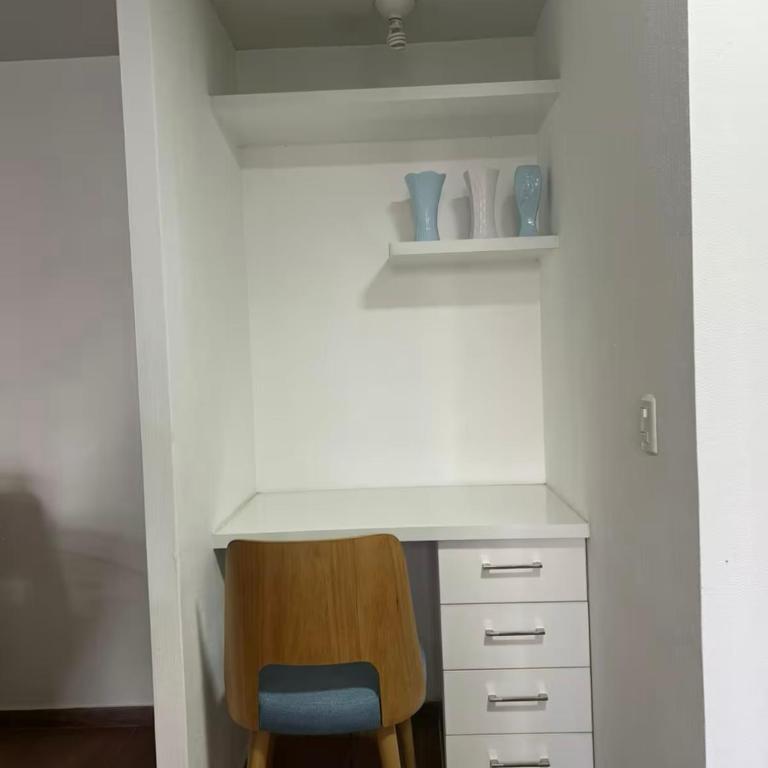Departamento cómodo a 20 minutos del aeropuerto - Three-Bedroom Apartment - 7