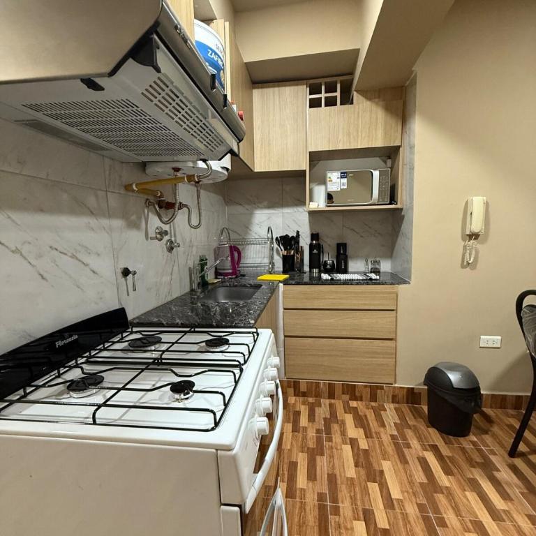 Monoambiente equipado en pleno centro de Tucumán - One-Bedroom Apartment - 6