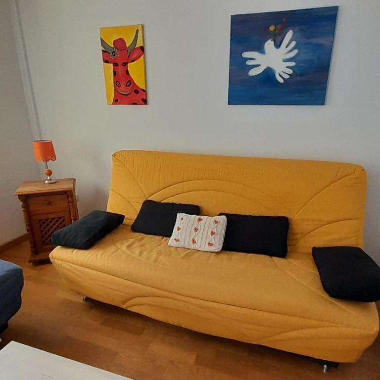 Modern house alone for You - Three-Bedroom Home - 22