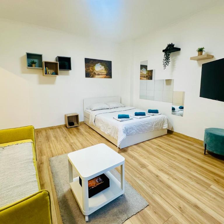 Golden Oasis - One-Bedroom Apartment - 29