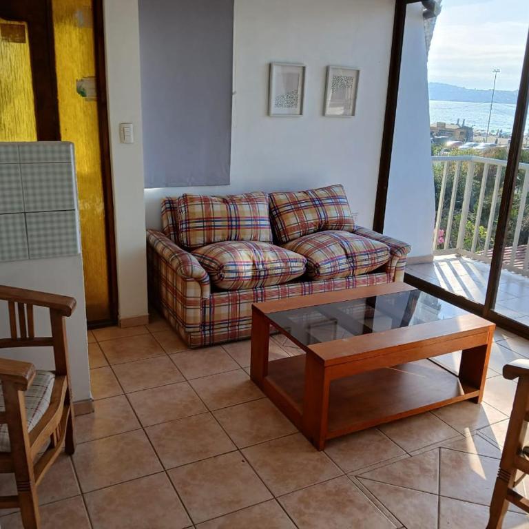 Departamento a metros de la playa - Two-Bedroom Apartment - 4