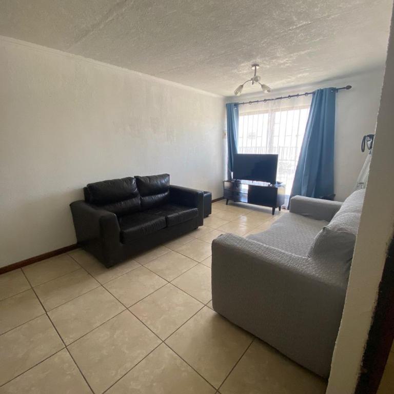 Casa 4 esquina con Balmaceda 3d 2b 2E - Three-Bedroom House - 17
