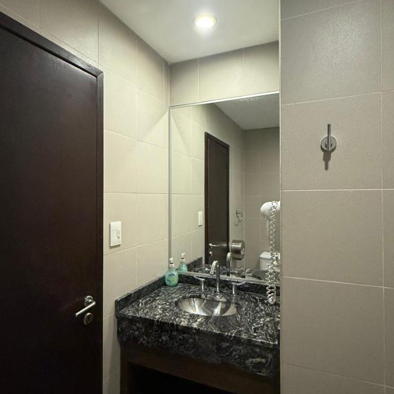 Departamentos-Cabañas y Habitaciones Compartidas El Puente - Cama en habitación compartida mixta de 6 camas - 6