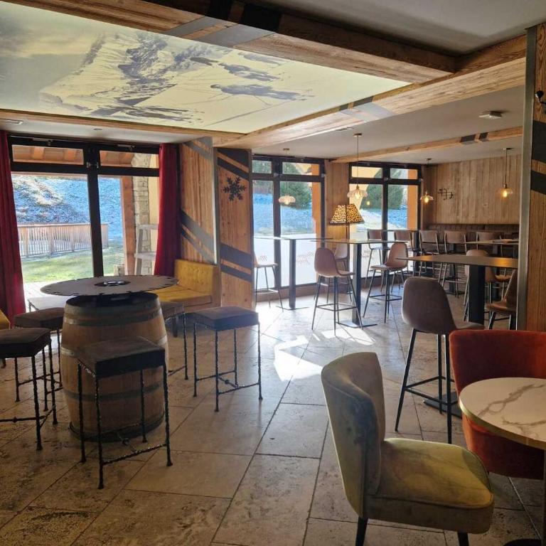 Le Cocon - Appartement 1 Chambre avec Balcon et Vue sur les Montagnes - 8