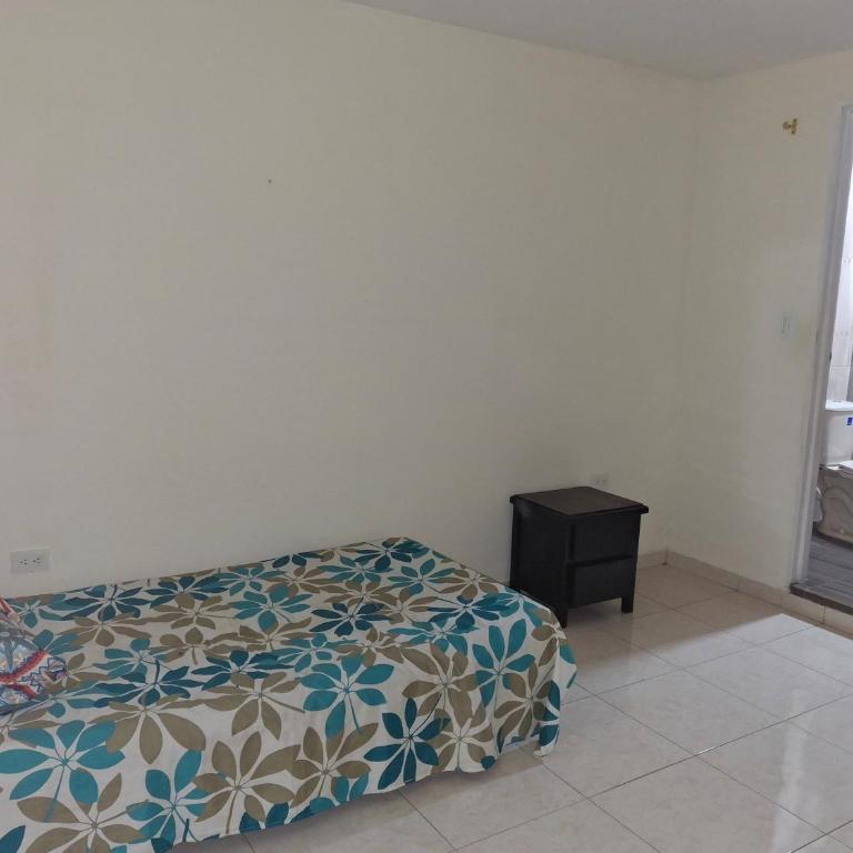 Hospedaje Casa amoblada compartida - Casa de 3 dormitorios - 1