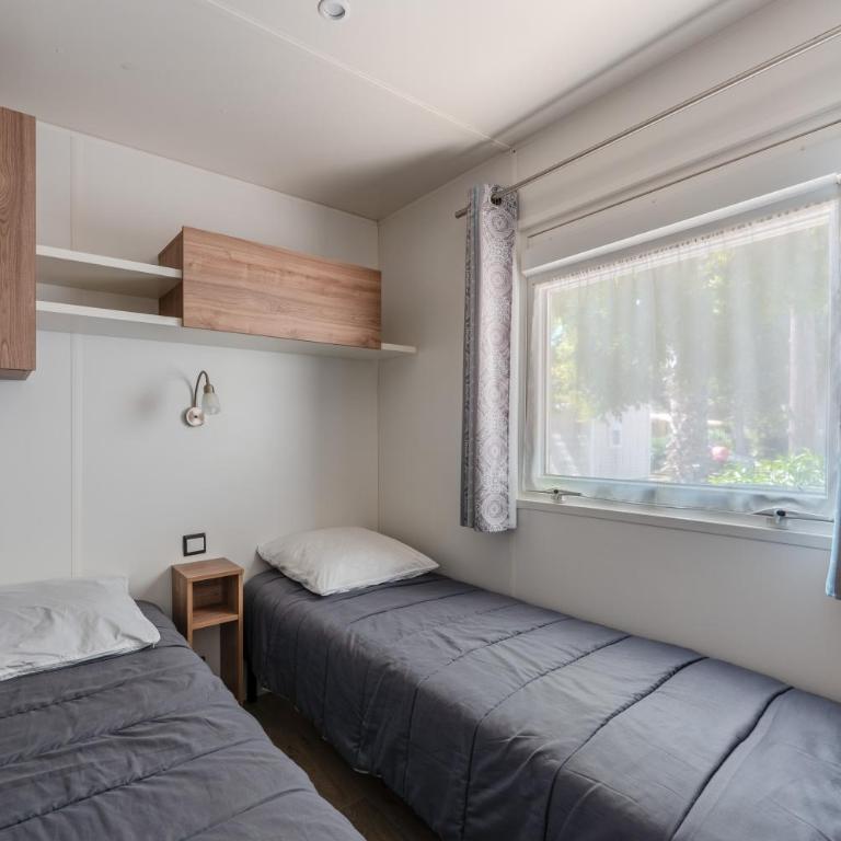 Grand mobilhome GSL Vacances à Saint Cyprien proche mer - Mobile Home - 23