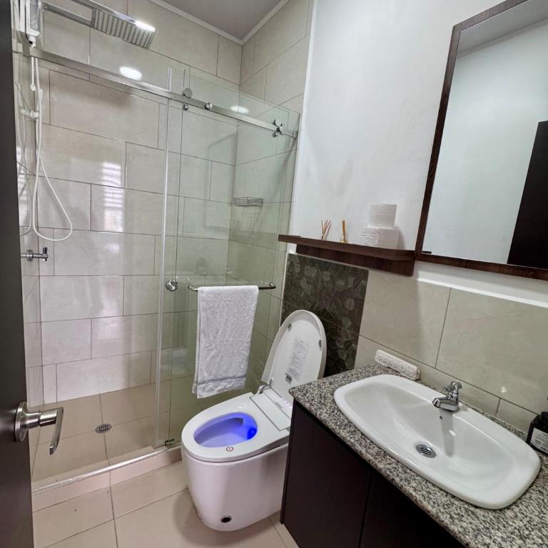 Luxury Smart Loft - Massager and Smart Bathroom - Two-Bedroom Apartment - 18