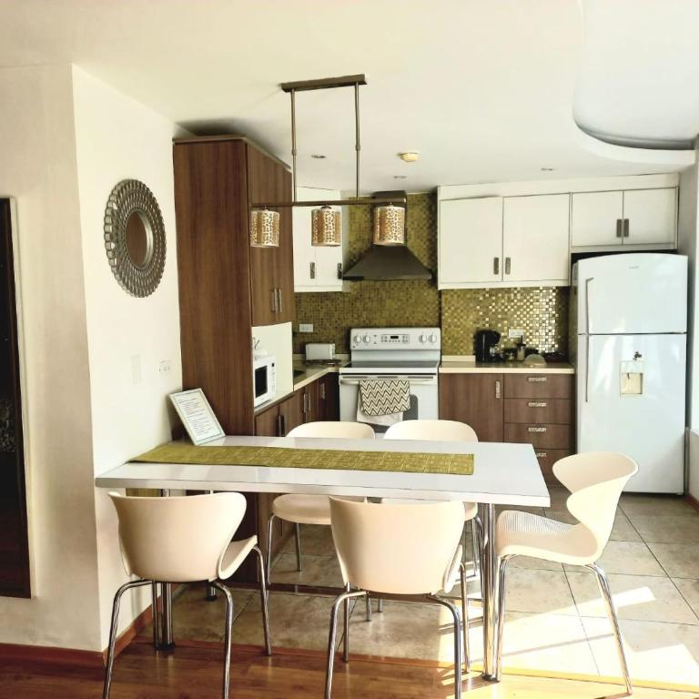 Comfortable apartment in the north center of Quito - Apartamento de 2 dormitorios con terraza - 2