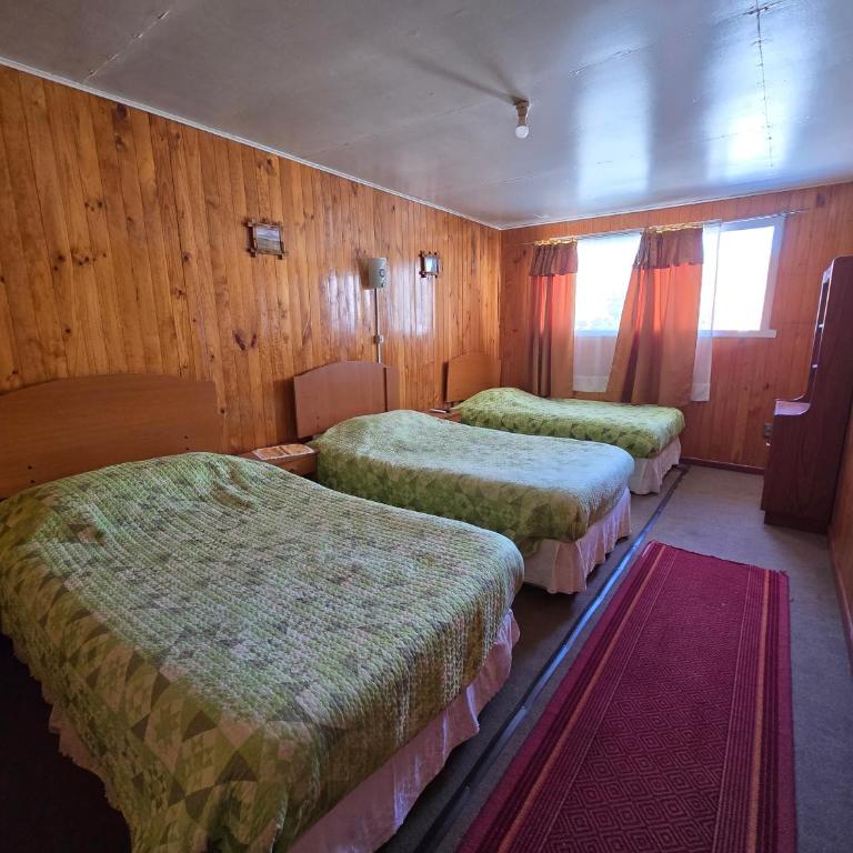 Hotel Bahia - Triple Room with Shared Bathroom - 1