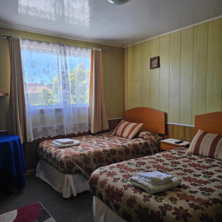 Hotel Bahia - Twin Room with Private Bathroom - 1