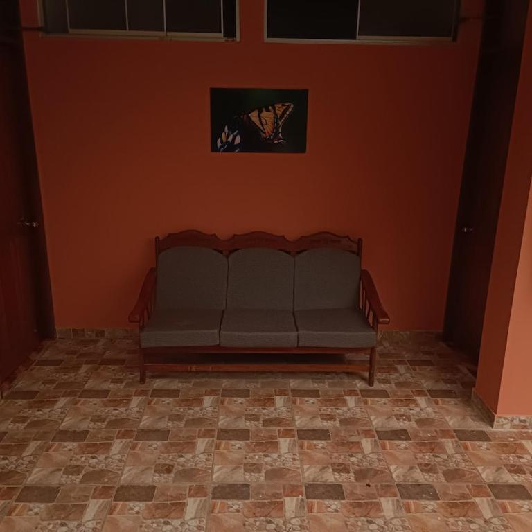 Casa Familiar con piscina - Three-Bedroom Apartment - 9