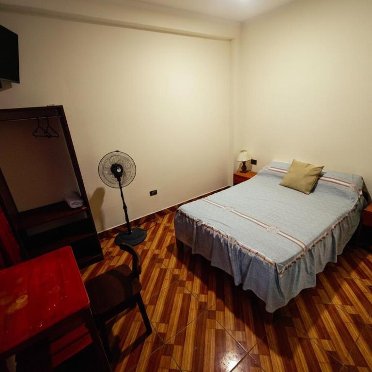 Casa Familiar con piscina - Three-Bedroom Apartment - 12