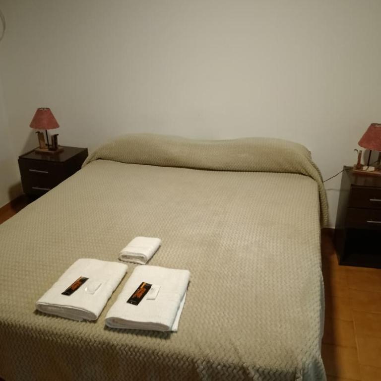 Hotel Cristal - Habitación Doble con baño privado - 1 o 2 camas - 6