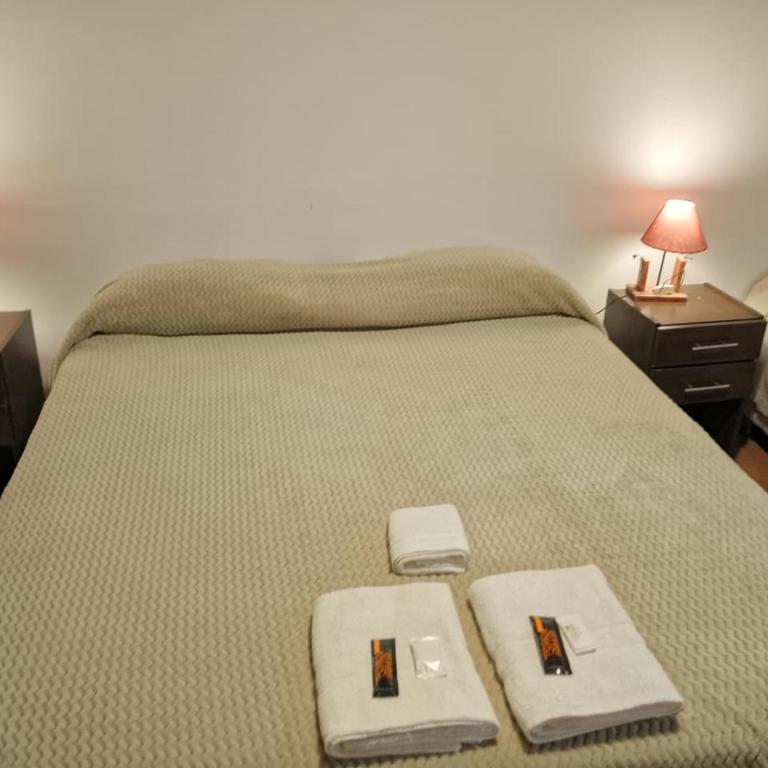 Hotel Cristal - Habitación Doble con baño privado - 1 o 2 camas - 9