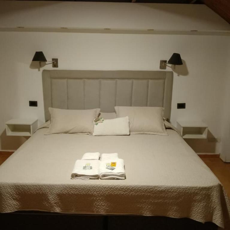 Hotel Cristal - Habitación Superior con cama extragrande - 7