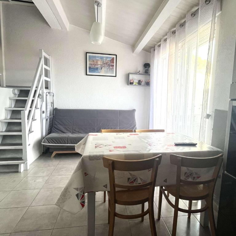 Studio mezzanine climatisé pour 5 avec parking, à 800m de la plage - FR-1-607-238 - Apartment - 2