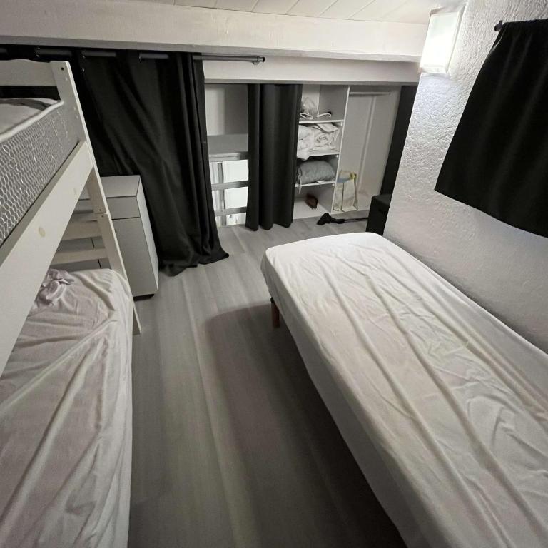 Studio mezzanine climatisé pour 5 avec parking, à 800m de la plage - FR-1-607-238 - Apartment - 11