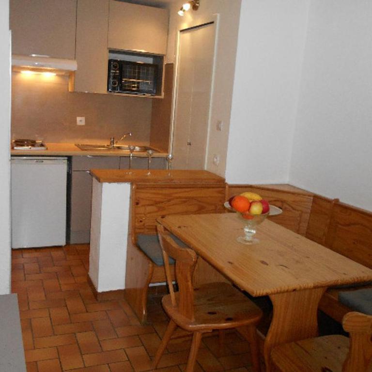 Chalet 3 Pièces avec Terrasse à Guillestre - API-1-52-1392 - Chalet - 2