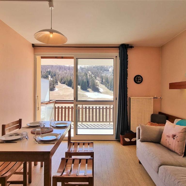 Studio cozy au pied des pistes avec WiFi – Capacité 4 personnes - FR-1-525-308 - Appartement - 1