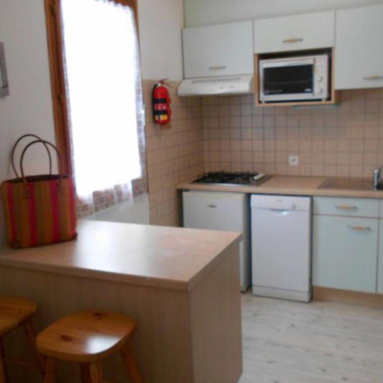 Chalet confortable avec terrasse à Guillestre - API-1-52-1385 - Chalet - 4