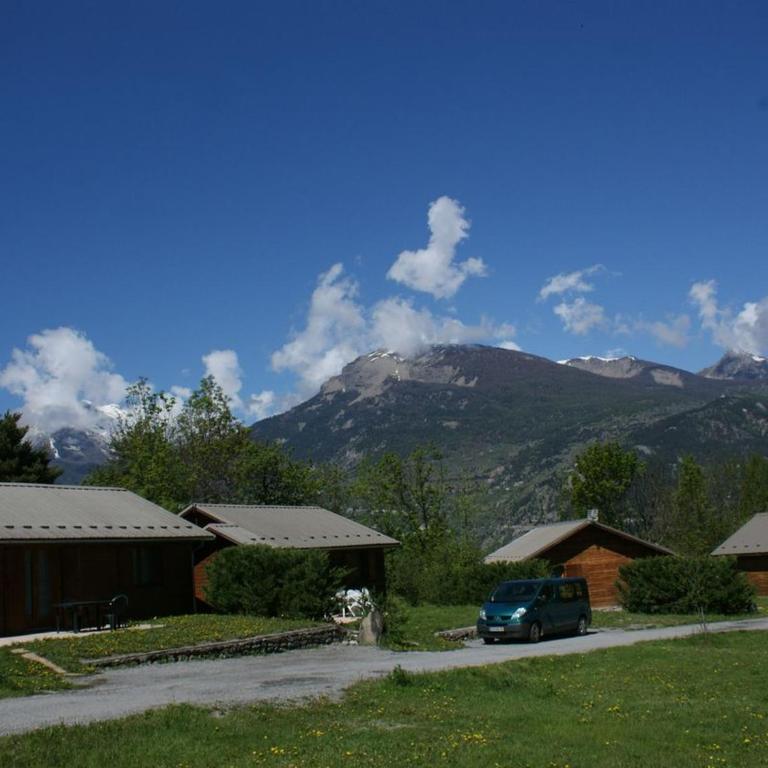 Chalet confortable avec terrasse à Guillestre - API-1-52-1385 - Chalet - 8