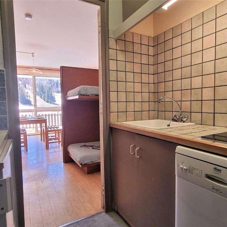 Studio cozy au pied des pistes avec WiFi – Capacité 4 personnes - FR-1-525-308 - Appartement - 7