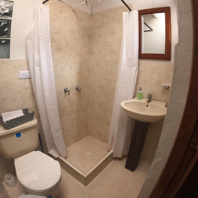 Habitación Familiar con Luz Natural y Vista a las Montañas - Double Room with Mountain View - 2