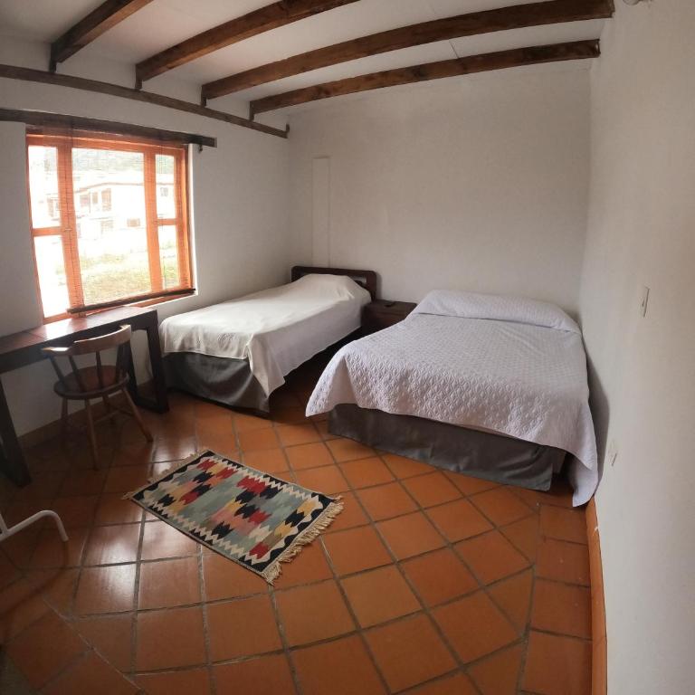Habitación Familiar con Luz Natural y Vista a las Montañas - Double Room with Mountain View - 3