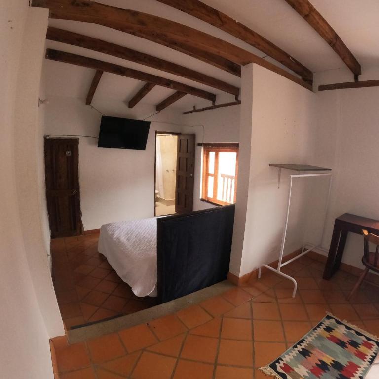 Habitación Familiar con Luz Natural y Vista a las Montañas - Double Room with Mountain View - 4