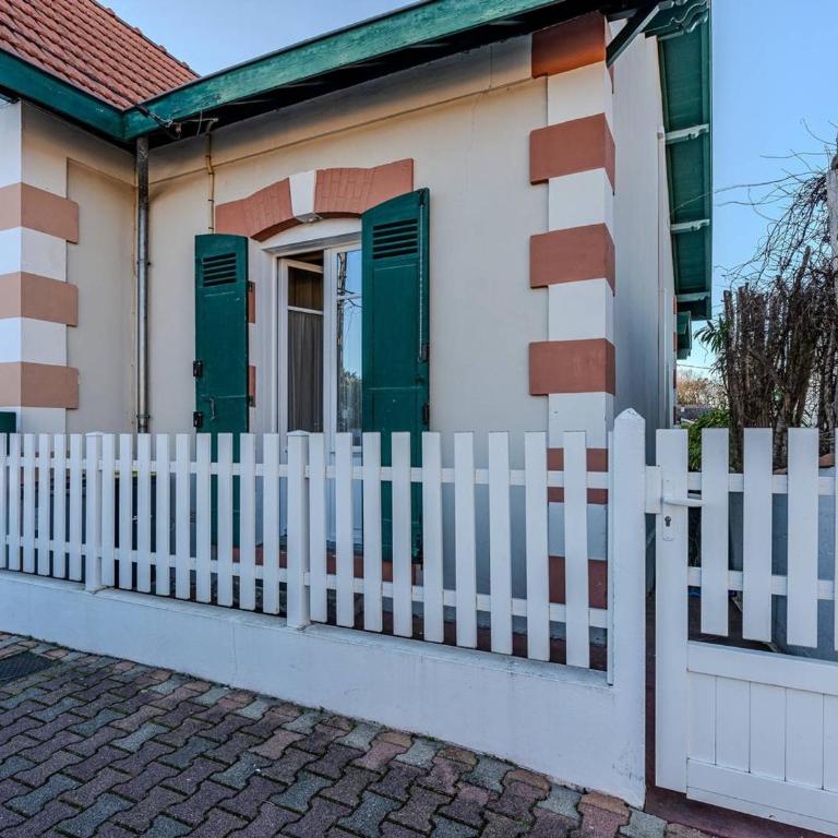 Maison Arcachonnaise 6 pers, Terrasse, Proche Plage - FR-1-433-149 - Vacation Home - 6