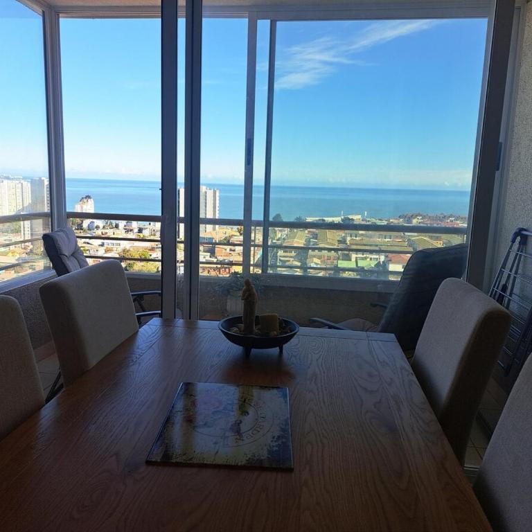 3D2B apartment, nice view of the Pacific, 3 beds - Three-Bedroom Apartment - 8