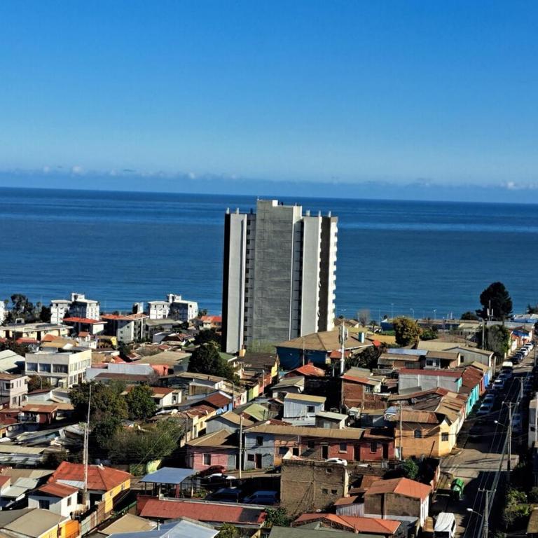 3D2B apartment, nice view of the Pacific, 3 beds - Three-Bedroom Apartment - 10