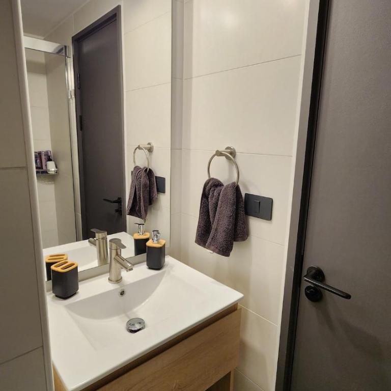 Departamento Familiar con Piscina, Terraza y Estacionamiento - Two-Bedroom Apartment - 36