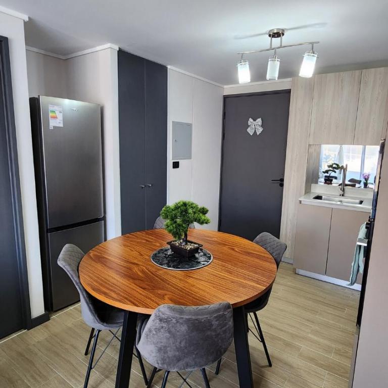 Departamento Familiar con Piscina, Terraza y Estacionamiento - Two-Bedroom Apartment - 75