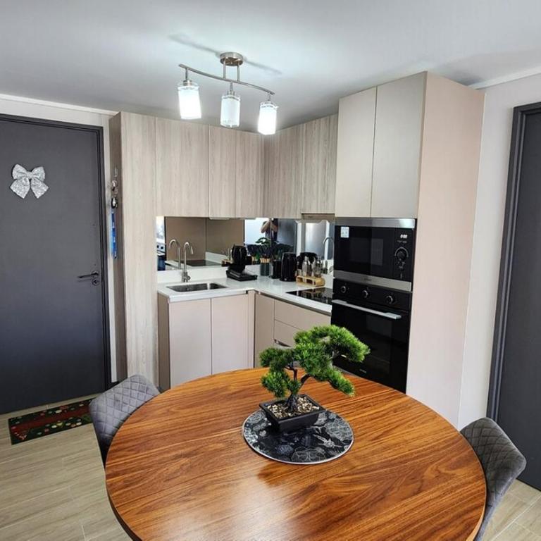 Departamento Familiar con Piscina, Terraza y Estacionamiento - Two-Bedroom Apartment - 84