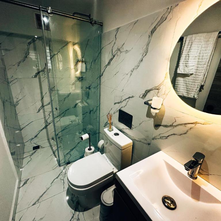 Suite 2106 - Two-Bedroom Apartment - 21